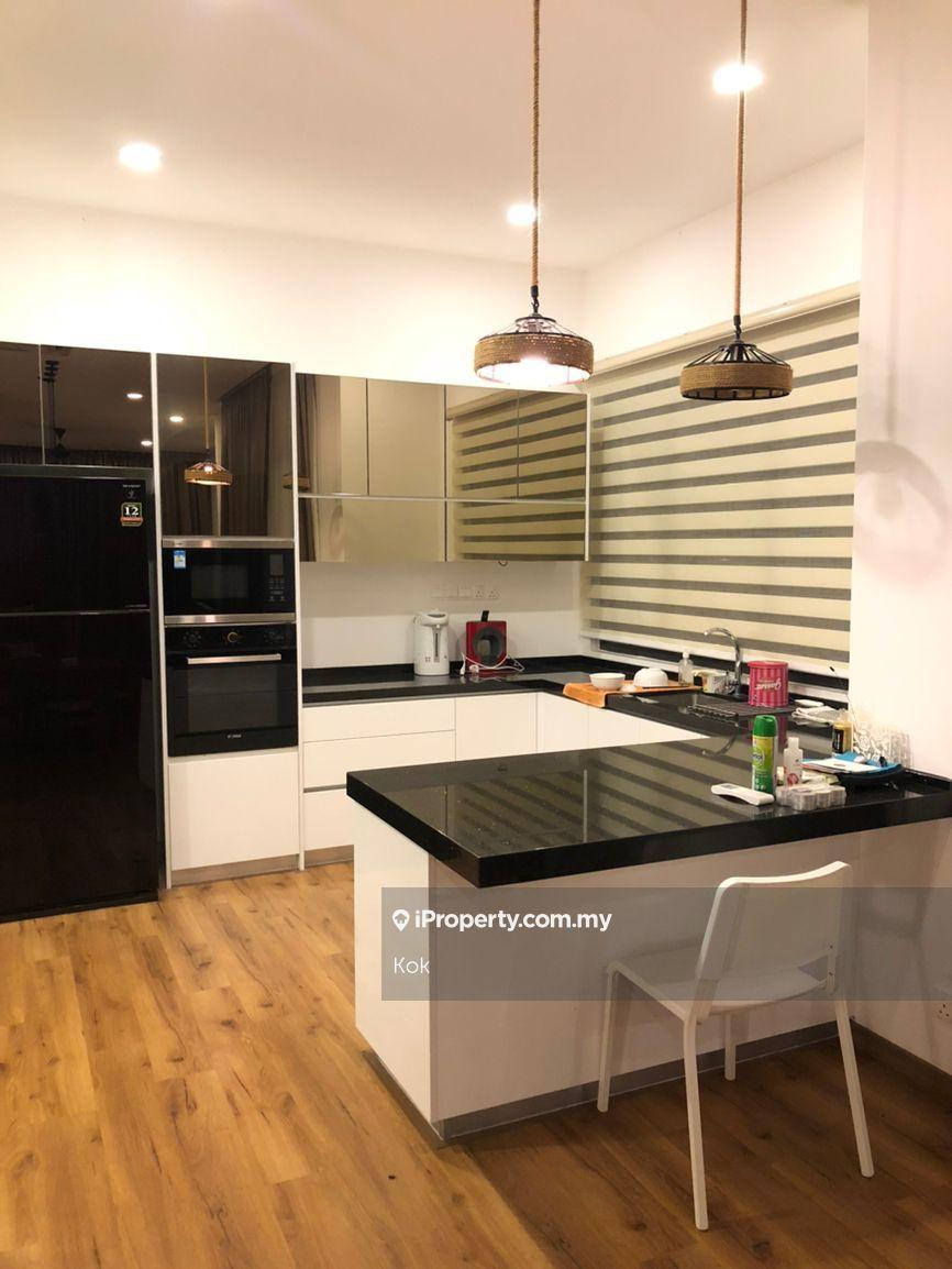 Rumah Berkembar untuk Dijual di Desa Petaling, Kuala Lumpur oleh Kok - iProperty.com.my
