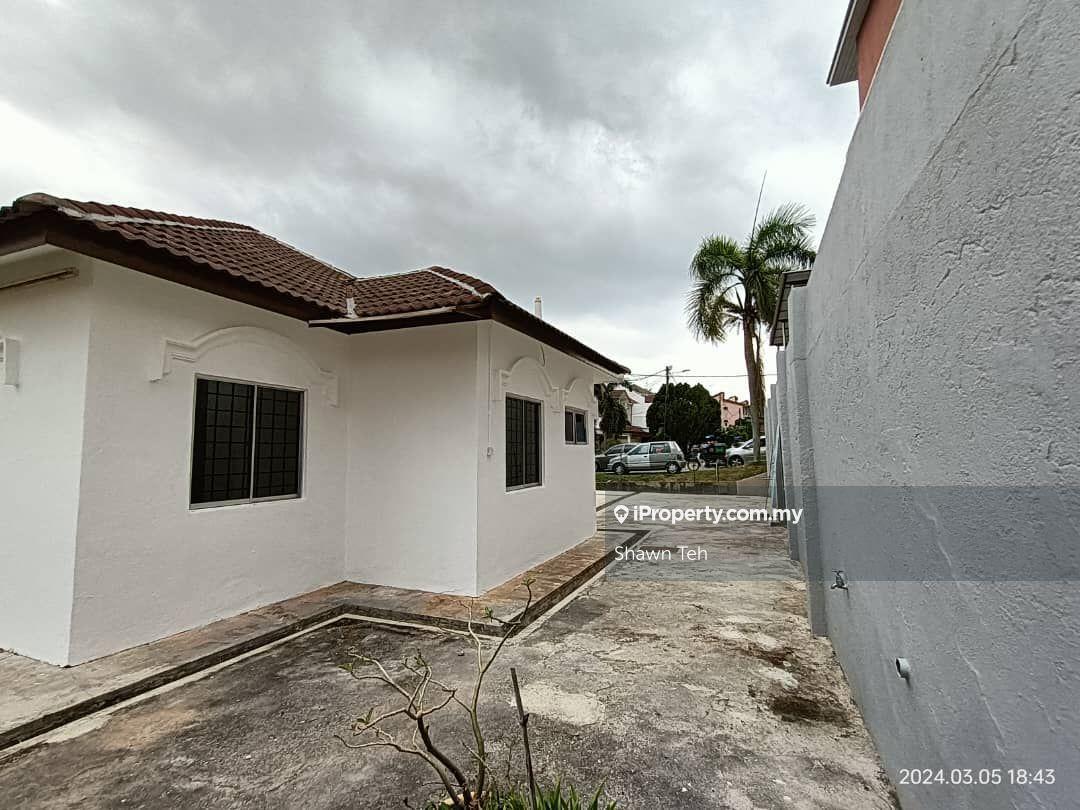 Semi-Detached House for Sale in Bukit Cheng, Cheng by Shawn Teh - iProperty.com.my