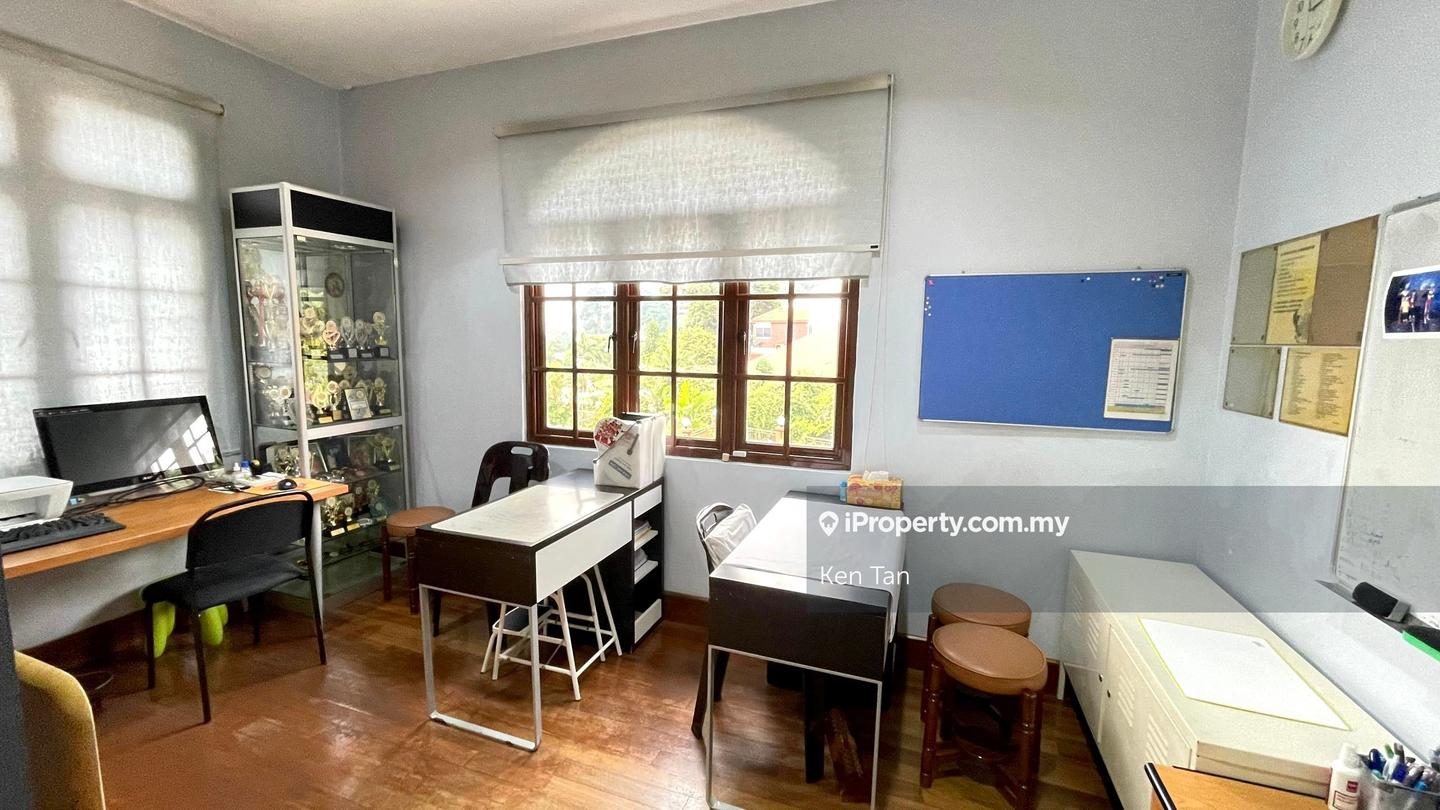 Bungalow House for Sale in Seksyen 5, Petaling Jaya by Ken Tan - iProperty.com.my