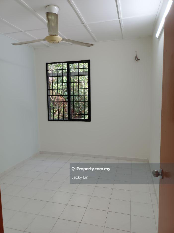 Rumah Berangkai 2 Tingkat untuk Disewa di Taman Saujana Puchong, SP 6, Puchong, Puchong oleh Jacky Lin - iProperty.com.my