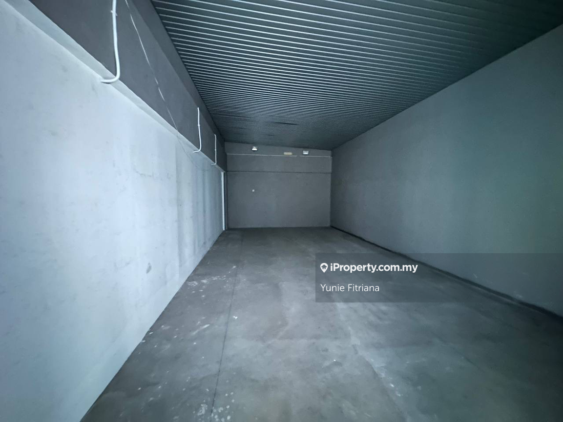 Semi-D Komersial untuk Dijual di Temasya Glenmarie, Glenmarie oleh Yunie Fitriana - iProperty.com.my