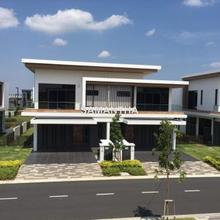 Semi-D house for Sale