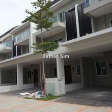 3.5 storey Terrace house for Sale
