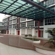 Dataran Puchong Shop, Puchong Utama, facing LDP, with roof top