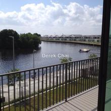 Terrace house for Sale