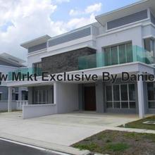 Semi-D house for Sale