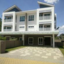 Semi-D house for Sale