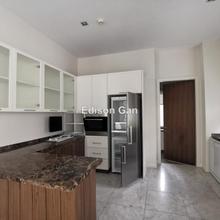 Semi-D with pool and lift in villa serene kiara for Sale