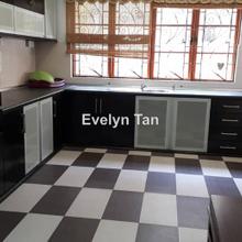 Walking distance to shops partly furnished 