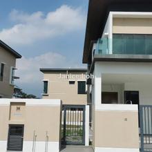 Semi-D house for Sale
