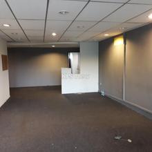 Office for Rent,2nd floor,facing road,near lrt station,available now