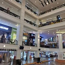 Retail space for Sale