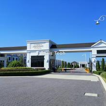 Bigger unit at value price! View to appreciate!