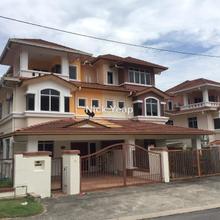 Semi-D house for Sale