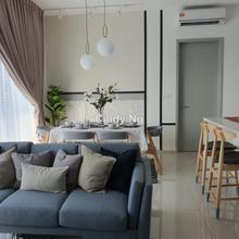 Tastefully furnished, high floor, bright and airy, corner, must view!