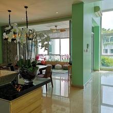 Extensively Renovated unit with Private Lift