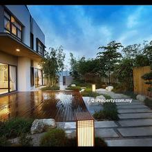 Semi-Detached lakeside living - brand new free Mot 