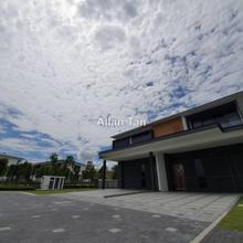 Semi-D house for Rent