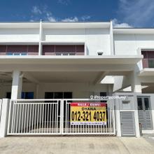 Terrace house for Sale