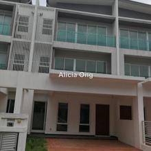 3 storey house for Rent