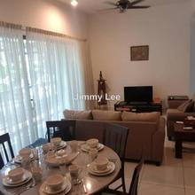 Pj - Kayu Ara - Big condo for family - walking distance to retails