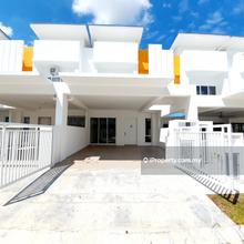 Terrace house for Sale