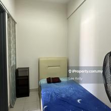 2 plus 2 Bedrooms 3 Bathrooms 2 Car Parks, Facing Tropicana Avenue PJ
