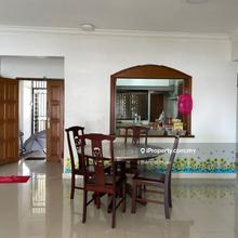 Fully furnished golf view condo with 2 carparks next to IMU for sale