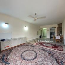 Super low density (6 units per floor) - Lower Floor -Partial Furnished