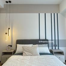 Nice unit tastefully furnished.