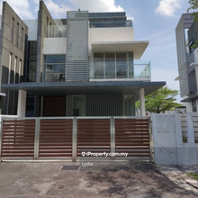 Semi-D house for Sale
