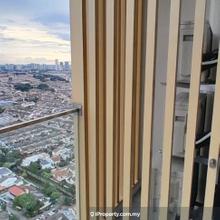 High floor comes with unobstructed great view of PJ