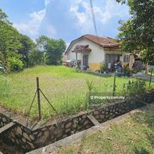 Taman Puncak Jalil, Cornerlot 1 Storey House, Big Extaland, Gatedguard