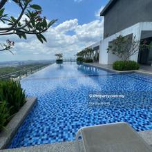 Brand new units, nice view, duplex unit.
