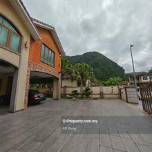 Guarded & Furnished Bungalow For Sales