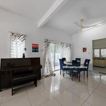 Endlot With Land, Double Storey House For Sale