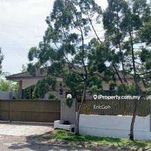 Freehold Single Storey Bungalow in a Quiet Neighbourhood