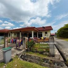 Single Storey Endlot House At Taman Bukit Sendayan, Seremban For Sale