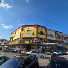 Freehold @ Corner 3 Storey Shop Lot Seri Kembangan Facing Mainroad