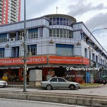 Shop Walking distance to LRT station
