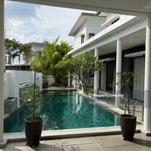 Bangalow with swimming pool