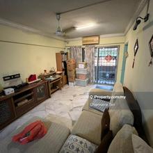 Low floor built in kitchen and wardrobe cabinets ac plaster ceilings