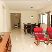 Bright airy fully furnished unit