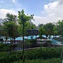 Excellent condition City View Condominium with 2 carparks