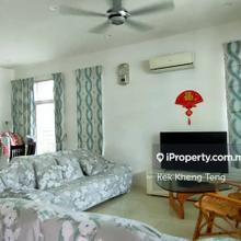 Spacious and Long Carporch !