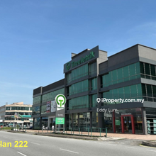 PJ 222 show room building Sale