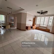 Jay Series Condominium- Fully Renovated - 850' -1 Car Park - Greenlane