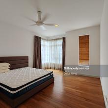 5 min Walking distance to klcc