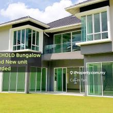 Freehold bungalow, brand new, easy access, guarded, good location