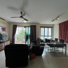 Well maintained with a permanent unblock view - 3 carparks